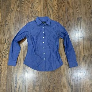 Like New Banana Republic Women’s Dress Shirt Blue Size 0 Petite